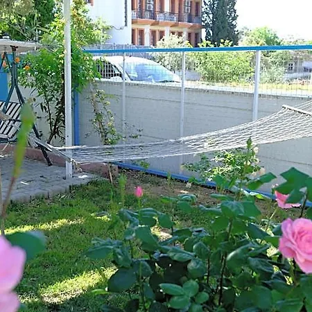 The Cotton House Ξενοδοχείο 4*